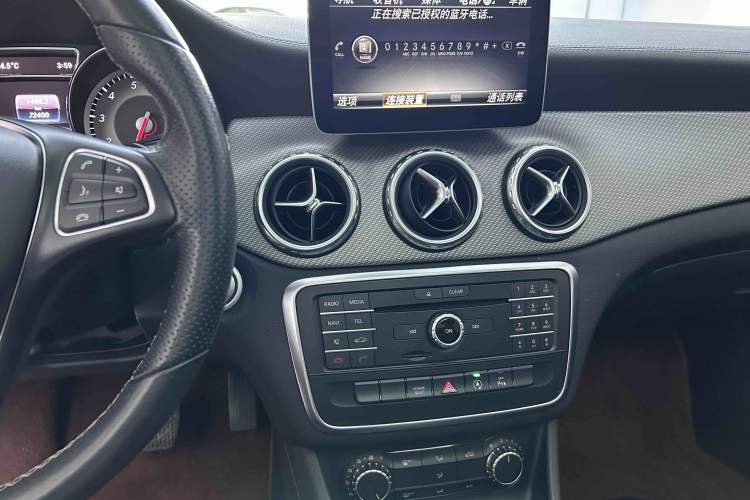 Used Mercedes-Benz GLA 2016 GLA 200 Fashion Model Audio And AC Panel