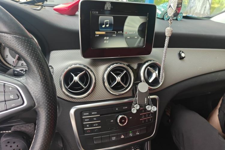 Used Mercedes-Benz GLA 2016 GLA 200 Sport Edition Audio And AC Panel