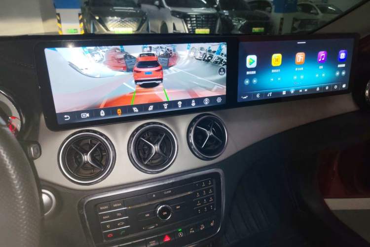 Used Mercedes-Benz GLA 2016 GLA 220 4MATIC Fashion Edition Audio And AC Panel
