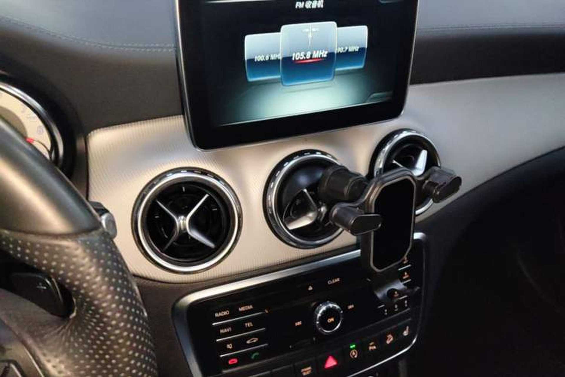 Used Mercedes-Benz GLA 2016 GLA 220 4MATIC Fashion Edition Audio And AC Panel
