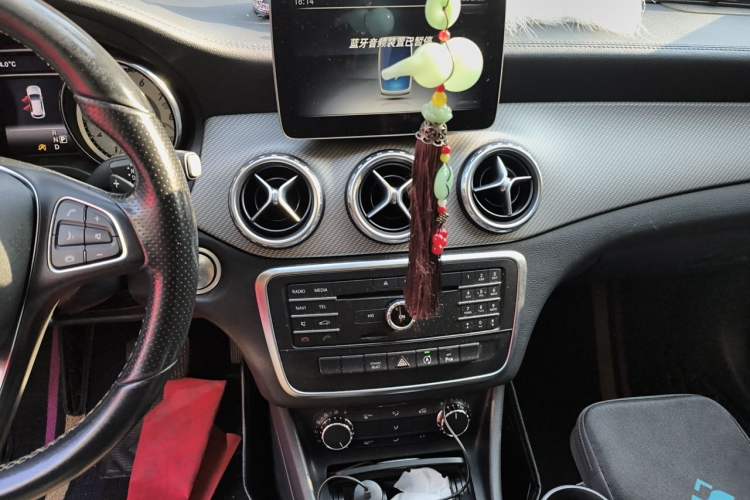 Used Mercedes-Benz GLA 2016 GLA 200 Fashion Model Audio And AC Panel