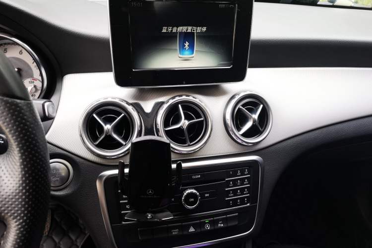 Used Mercedes-Benz GLA 2016 GLA 200 Sport Edition Audio And AC Panel