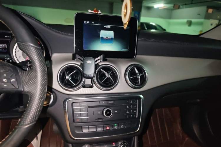 Used Mercedes-Benz GLA 2016 GLA 200 Fashion Model Audio And AC Panel