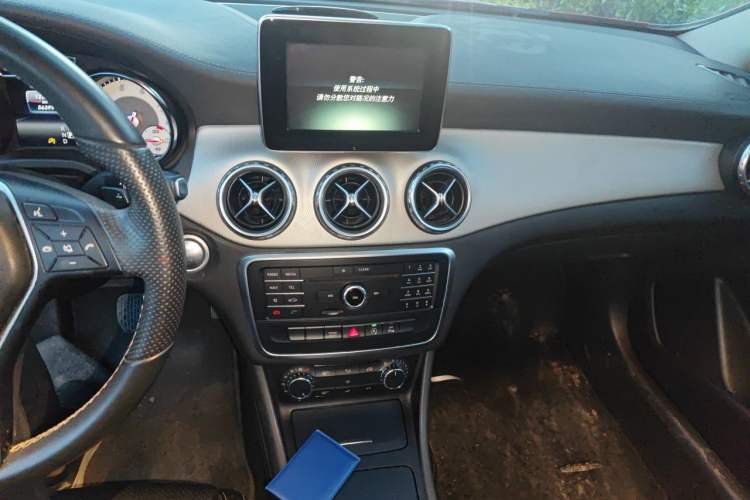 Used Mercedes-Benz GLA 2016 GLA 200 Fashion Model Audio And AC Panel