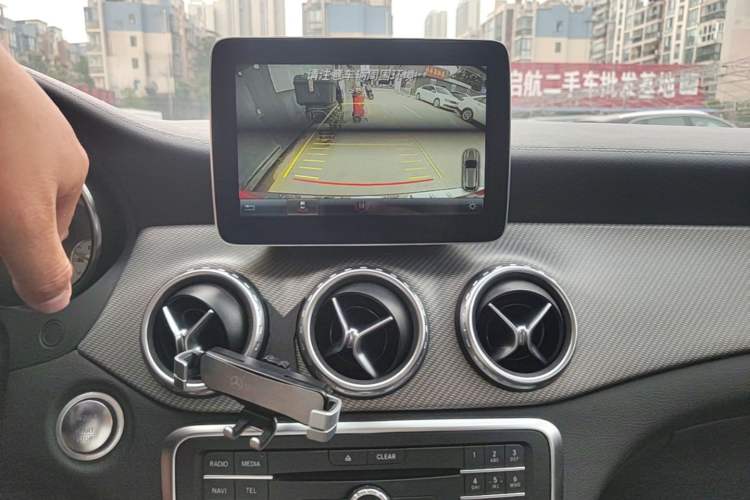 Used Mercedes-Benz GLA 2016 GLA 220 4MATIC Luxury Model Audio And AC Panel