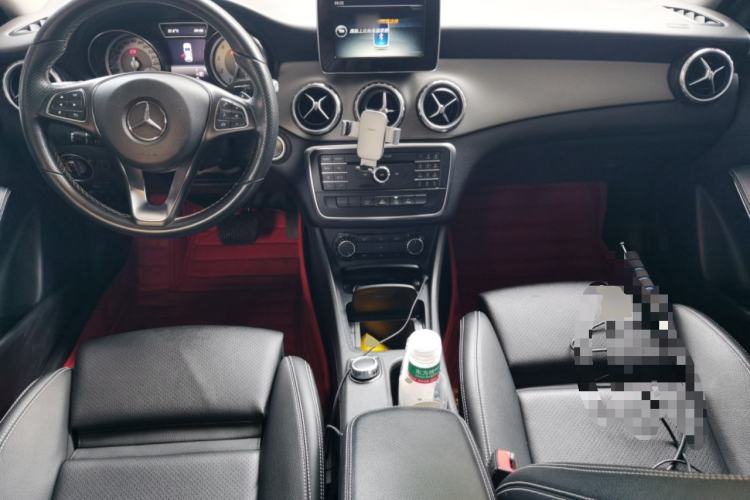 Used Mercedes-Benz GLA 2016 GLA 200 Sport Edition Center Console