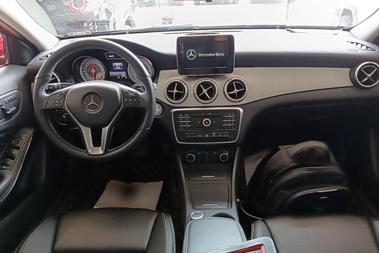 Used Mercedes-Benz GLA 2016 GLA 200 Fashion Model Center Console