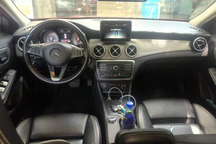 Used Mercedes-Benz GLA 2016 GLA 200 Sport Edition Center Console