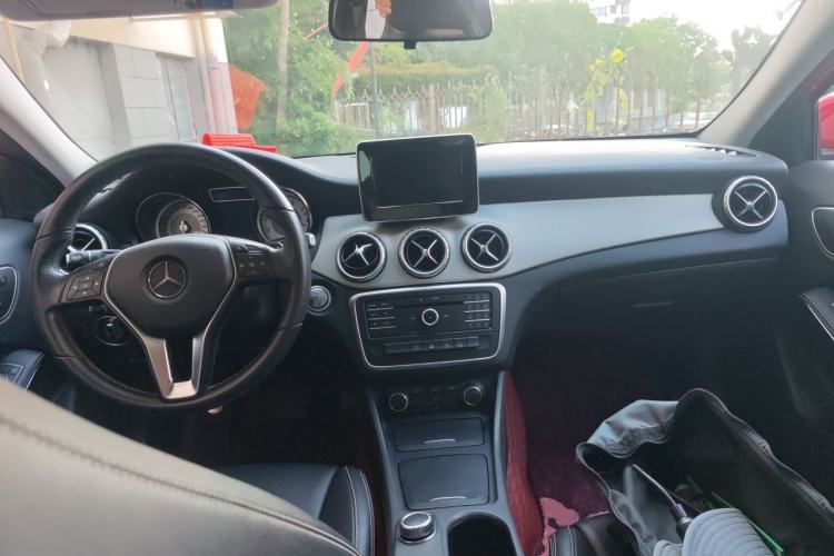 Used Mercedes-Benz GLA 2016 GLA 200 Fashion Model Center Console