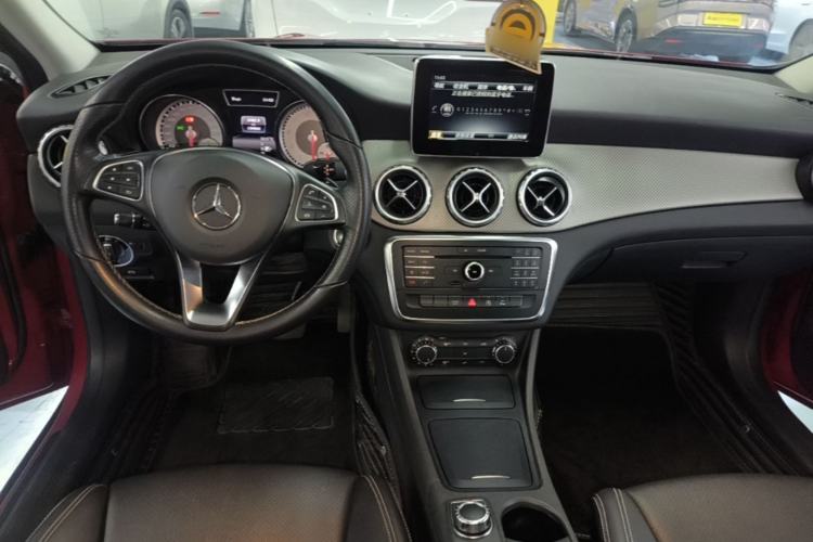 Used Mercedes-Benz GLA 2016 GLA 200 Sport Edition Center Console