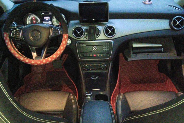 Used Mercedes-Benz GLA 2016 GLA 200 Sport Edition Center Console