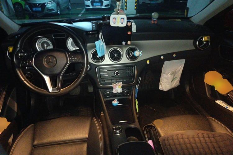 Used Mercedes-Benz GLA 2016 GLA 200 Sport Edition Center Console