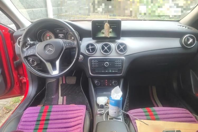 Used Mercedes-Benz GLA 2016 GLA 200 Fashion Model Center Console
