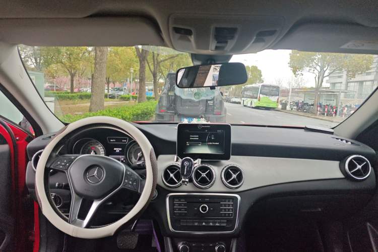 Used Mercedes-Benz GLA 2016 GLA 200 Fashion Model Center Console