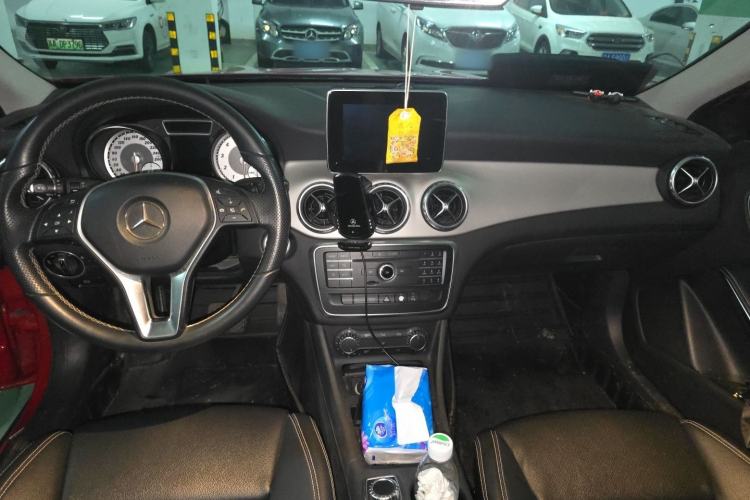 Used Mercedes-Benz GLA 2016 GLA 200 Sport Edition Center Console