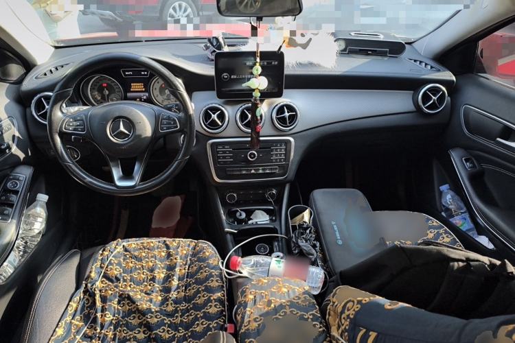 Used Mercedes-Benz GLA 2016 GLA 200 Fashion Model Center Console
