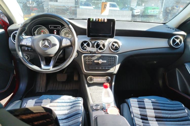 Used Mercedes-Benz GLA 2016 GLA 200 Sport Edition Center Console