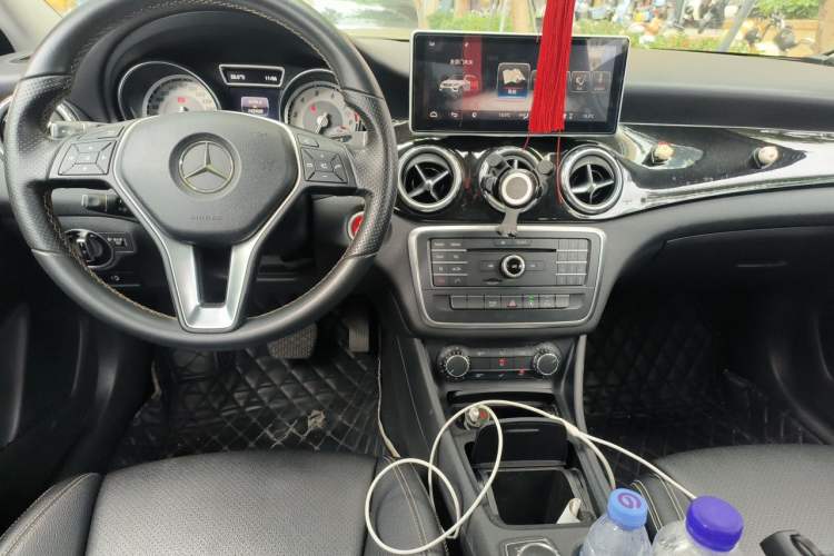 Used Mercedes-Benz GLA 2016 GLA 200 Fashion Model Center Console