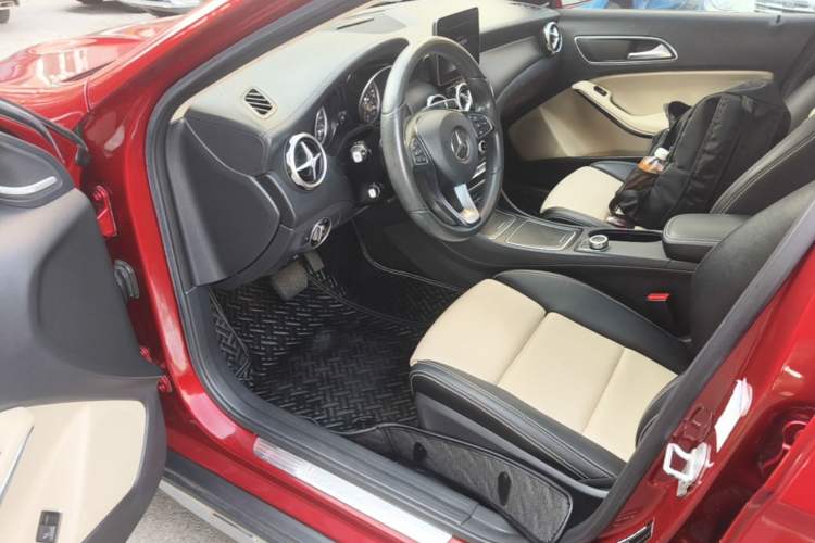 Used Mercedes-Benz GLA 2016 GLA 200 Fashion Model Driver Seat