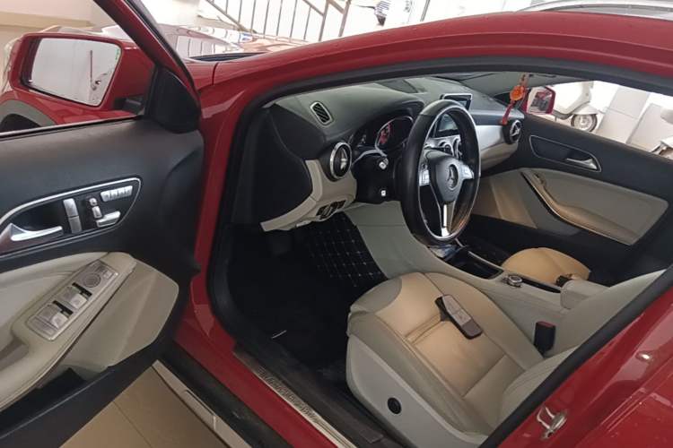 Used Mercedes-Benz GLA 2016 GLA 200 Fashion Model Driver Seat