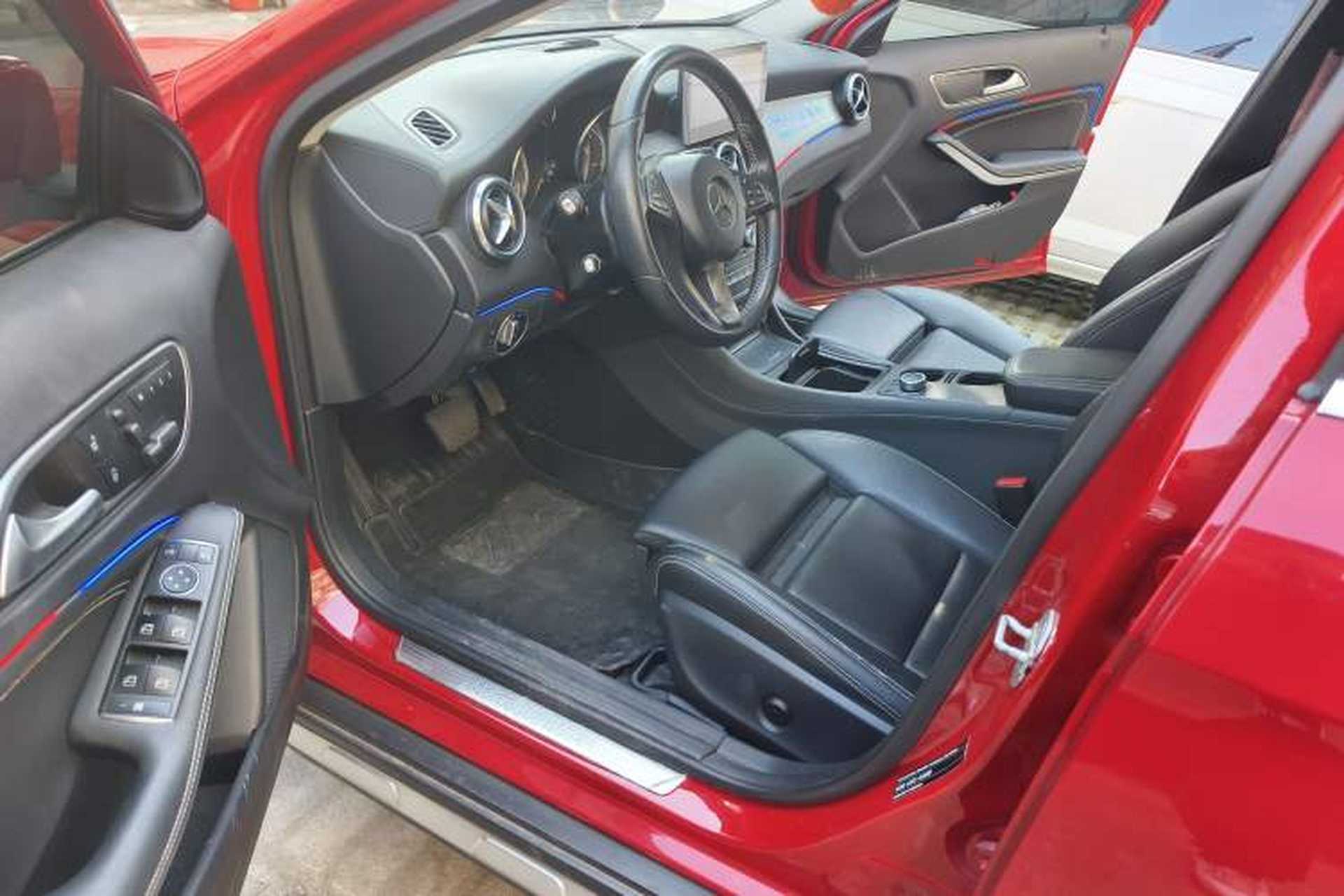 Used Mercedes-Benz GLA 2016 GLA 220 4MATIC Fashion Edition Driver Seat