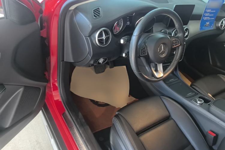 Used Mercedes-Benz GLA 2016 GLA 200 Fashion Model Driver Seat
