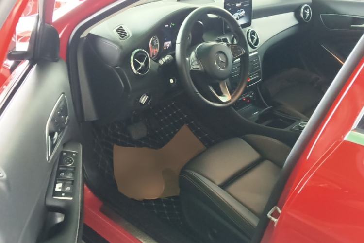Used Mercedes-Benz GLA 2016 GLA 200 Fashion Model Driver Seat