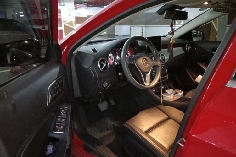 Used Mercedes-Benz GLA 2016 GLA 220 4MATIC Fashion Edition Driver Seat