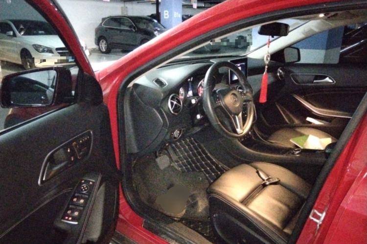 Used Mercedes-Benz GLA 2016 GLA 200 Sport Edition Driver Seat