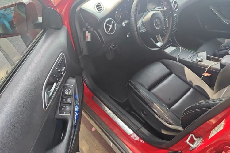 Used Mercedes-Benz GLA 2016 GLA 200 Sport Edition Driver Seat