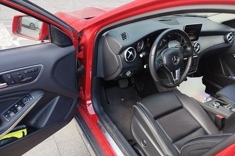 Used Mercedes-Benz GLA 2016 GLA 220 4MATIC Fashion Edition Driver Seat