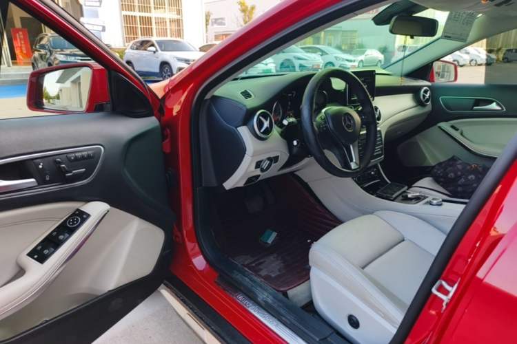 Used Mercedes-Benz GLA 2016 GLA 200 Fashion Model Driver Seat