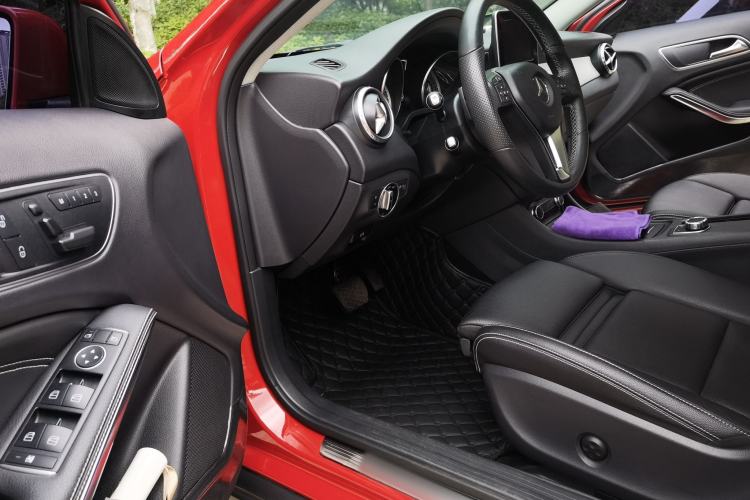Used Mercedes-Benz GLA 2016 GLA 200 Sport Edition Driver Seat