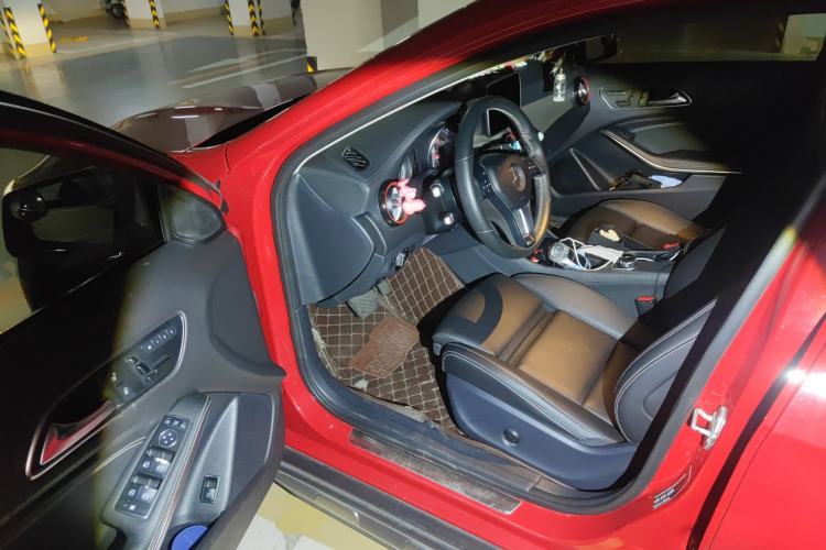 Used Mercedes-Benz GLA 2016 GLA 220 4MATIC Fashion Edition Driver Seat