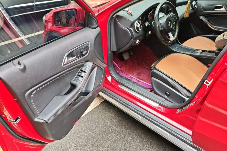 Used Mercedes-Benz GLA 2016 GLA 200 Fashion Model Driver Seat