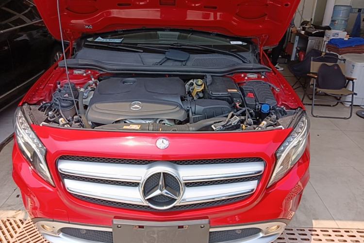 Used Mercedes-Benz GLA 2016 GLA 200 Fashion Model Engine Bay
