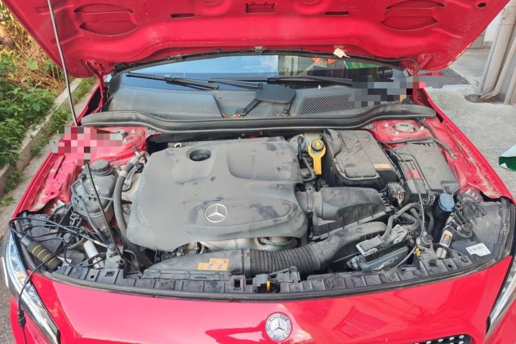 Used Mercedes-Benz GLA 2016 GLA 200 Fashion Model Engine Bay