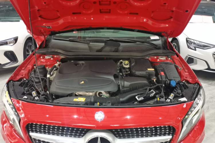Used Mercedes-Benz GLA 2016 GLA 200 Fashion Model Engine Bay
