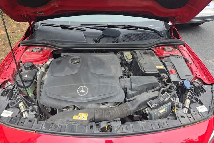 Used Mercedes-Benz GLA 2016 GLA 200 Fashion Model Engine Bay