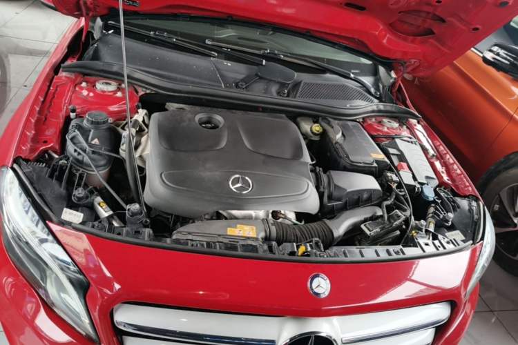 Used Mercedes-Benz GLA 2016 GLA 200 Fashion Model Engine Bay