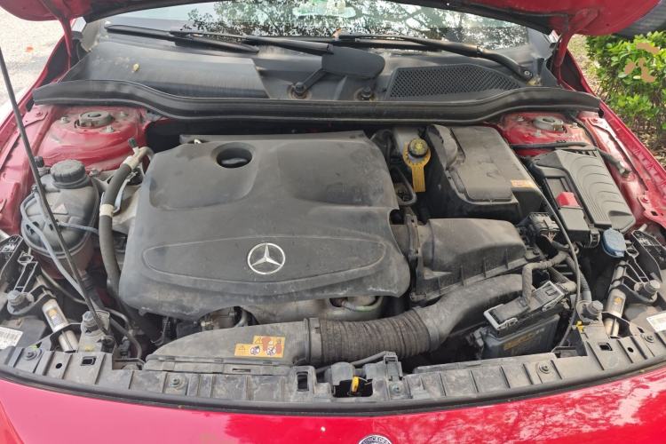 Used Mercedes-Benz GLA 2016 GLA 200 Fashion Model Engine Bay