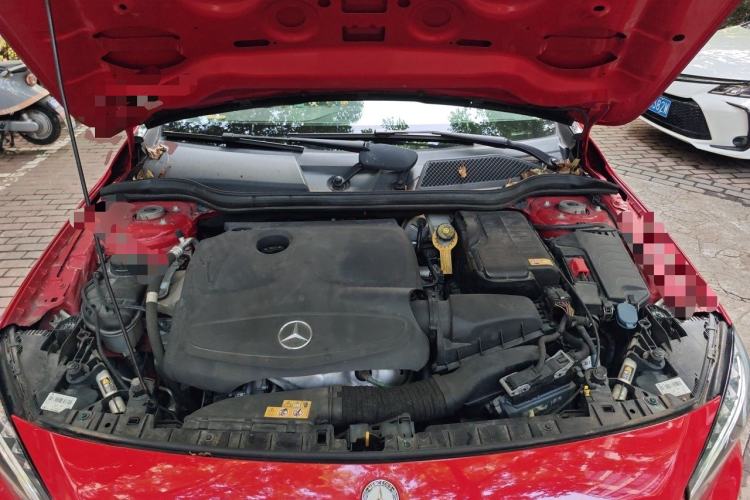 Used Mercedes-Benz GLA 2016 GLA 200 Fashion Model Engine Bay
