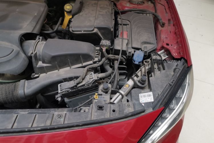 Used Mercedes-Benz GLA 2016 GLA 200 Fashion Model Engine Bay Left