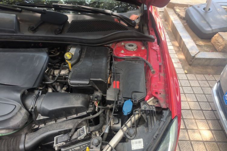 Used Mercedes-Benz GLA 2016 GLA 200 Sport Edition Engine Bay Left