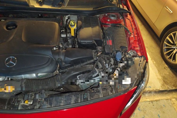 Used Mercedes-Benz GLA 2016 GLA 200 Fashion Model Engine Bay Left