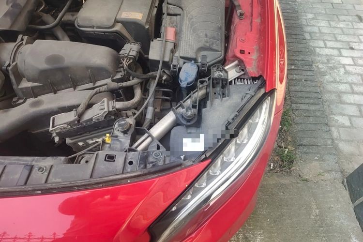 Used Mercedes-Benz GLA 2016 GLA 200 Fashion Model Engine Bay Left