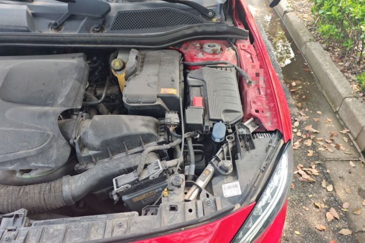 Used Mercedes-Benz GLA 2016 GLA 200 Fashion Model Engine Bay Left