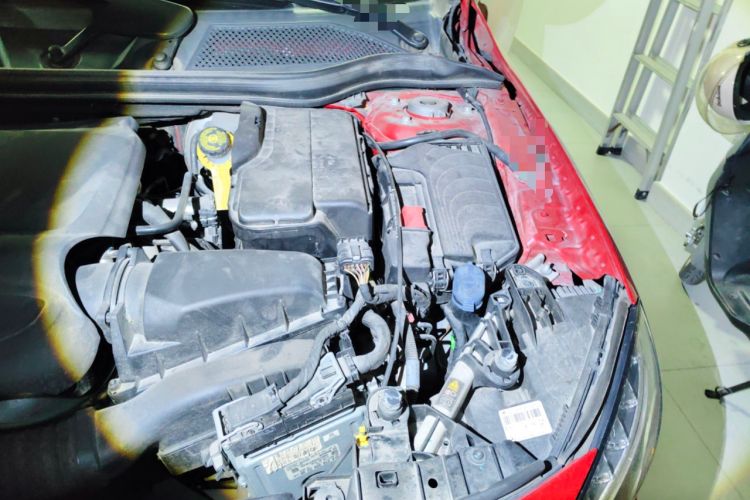 Used Mercedes-Benz GLA 2016 GLA 200 Fashion Model Engine Bay Left