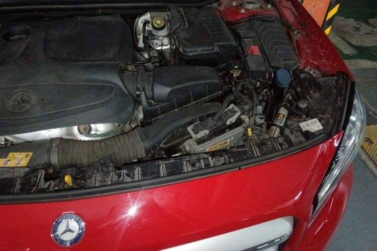 Used Mercedes-Benz GLA 2016 GLA 200 Fashion Model Engine Bay Left