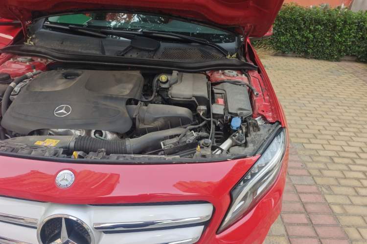 Used Mercedes-Benz GLA 2016 GLA 200 Fashion Model Engine Bay Left